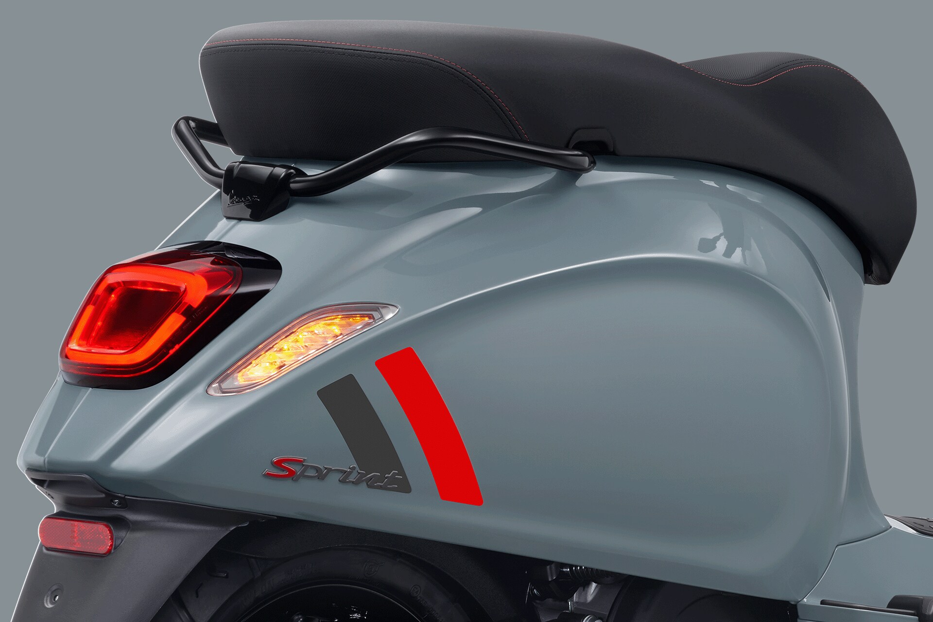 Vespa Sprint S 150：価格、燃費、カラー